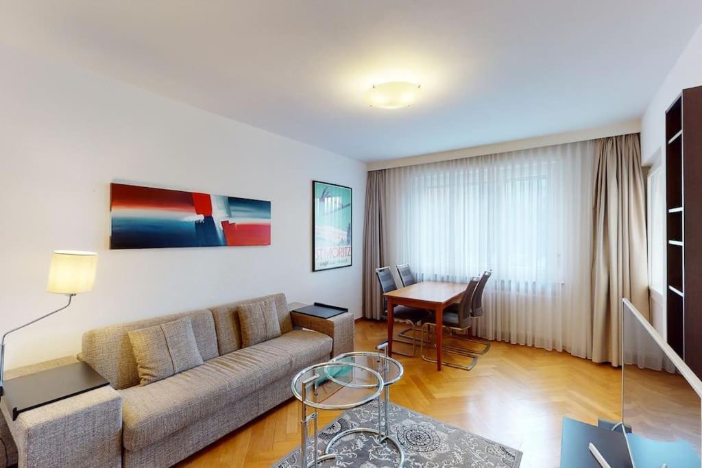 Executive 1 Bedroom Flat, City Center Цюрих Екстер'єр фото